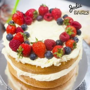 fresh berry victoria sponge jodie bakes